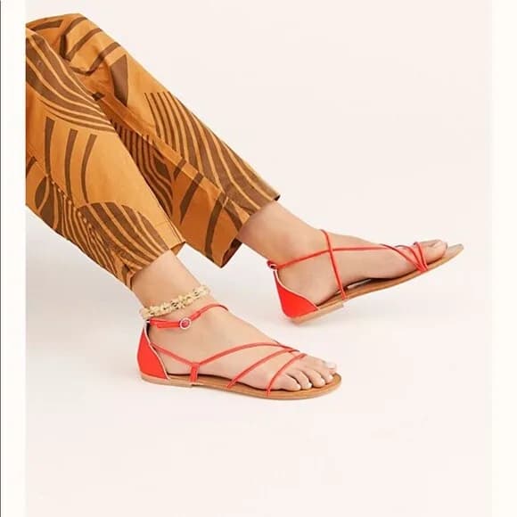 WOMENS FREE PEOPLE VALENCIA STRAPPY SANDAL CORAL FLAT EU 38 UK 5.5
