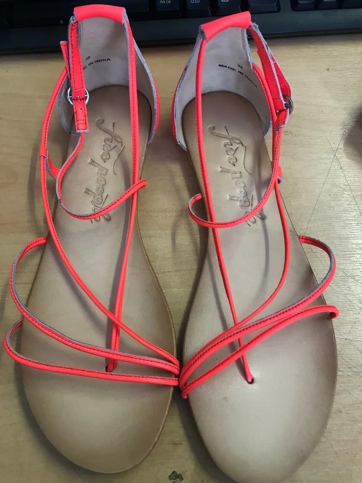 WOMENS FREE PEOPLE VALENCIA STRAPPY SANDAL CORAL FLAT EU 38 UK 5.5