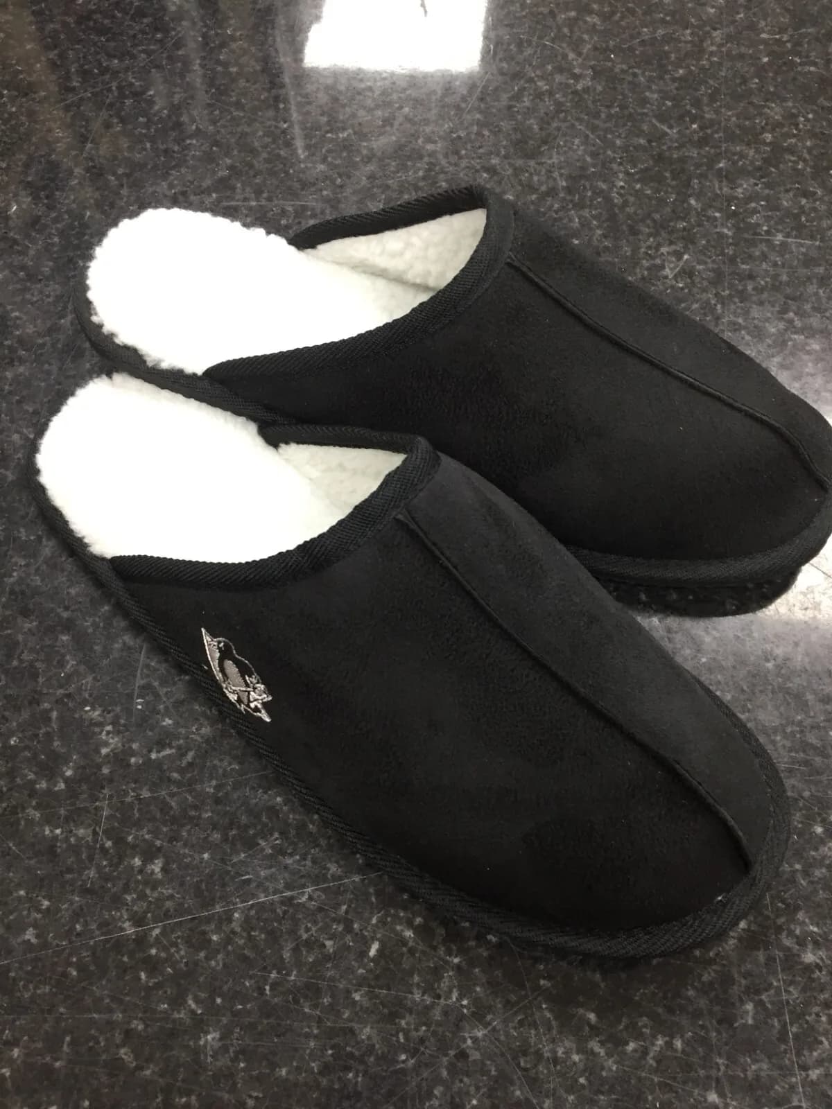 NHL Pittsburgh Penguins Men's Slip On Open Back Slippers uk 7 / 8 Black