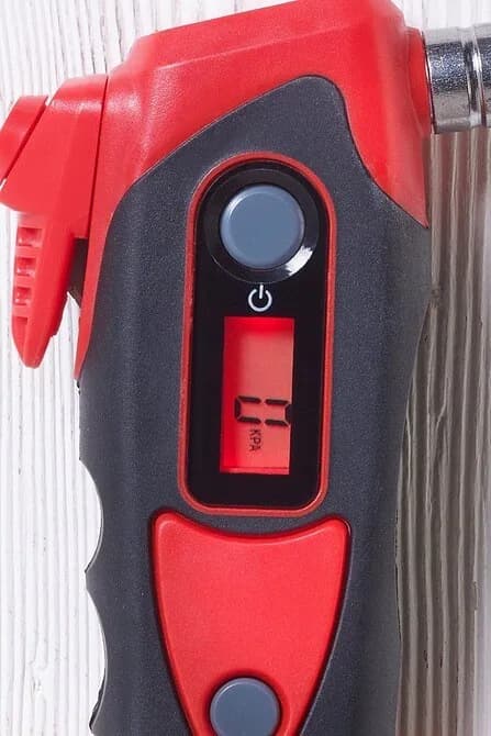 Deluxe Auto Emergency Multi Tool