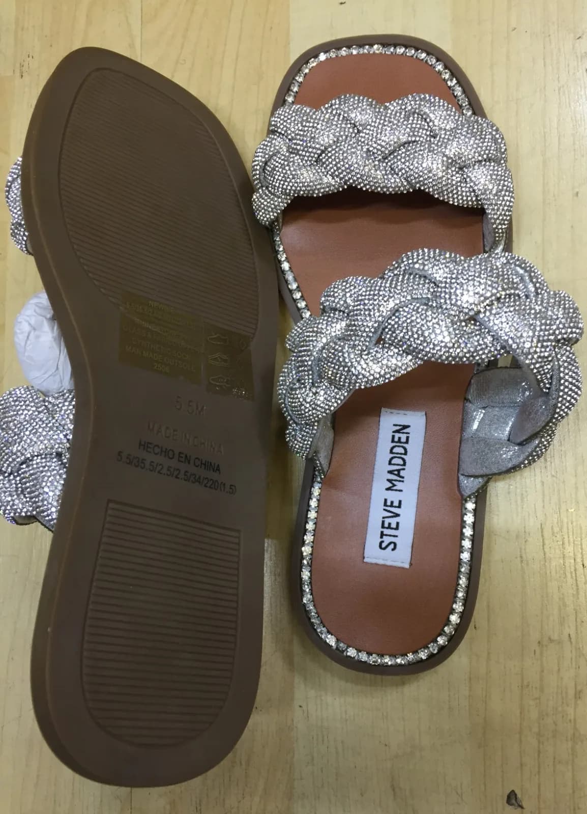 Steve Madden Newbie Leather Flat Sandal with Rhinestone Detail UK 2.5