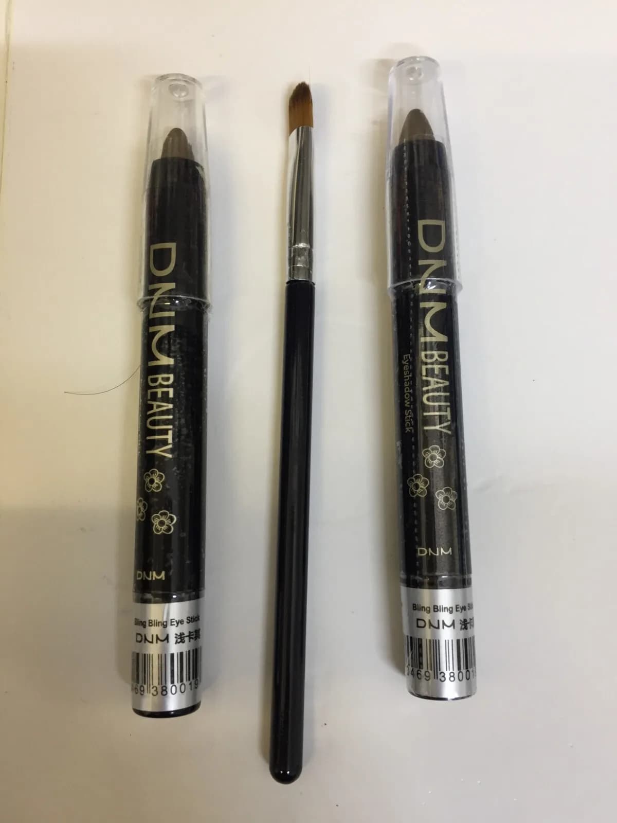 DNM Beauty 2 Pack Eyeshadow Pencil Blending Brush Light khaki 04