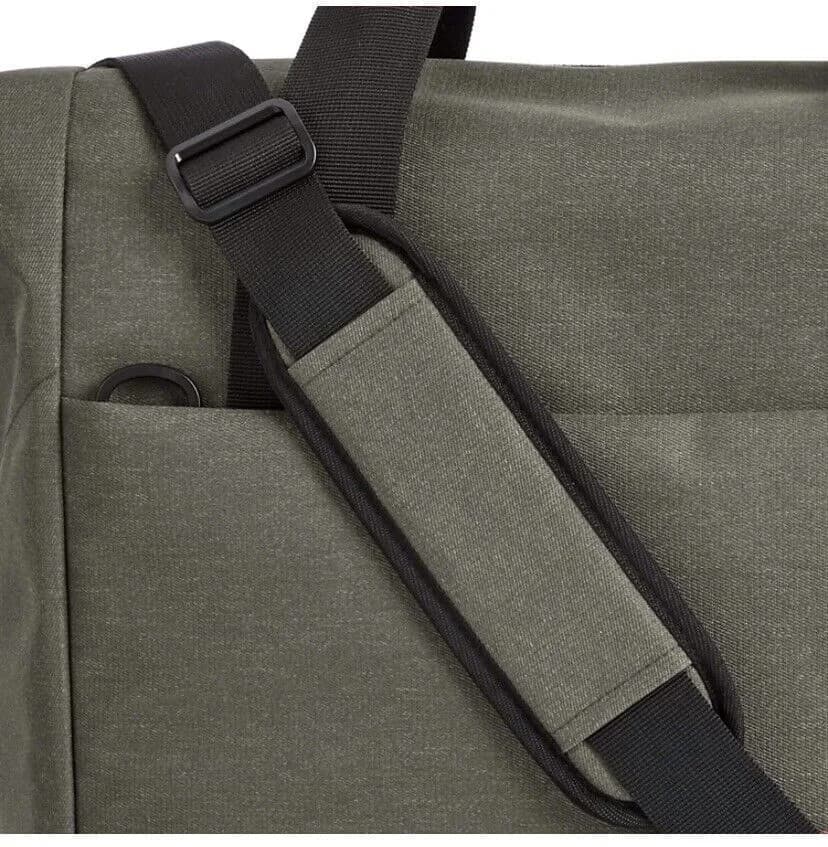 Amazon Basics Urban Travel Duffel Bag for travel or everyday use new in Green