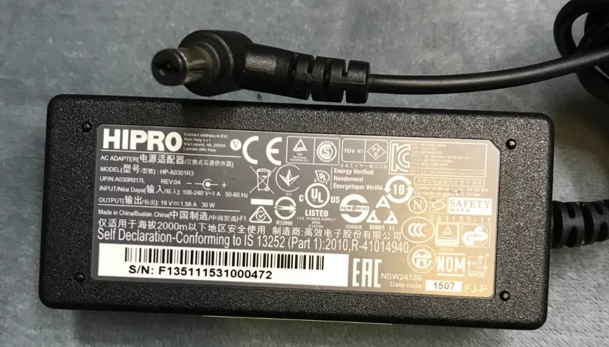 HiPro HP-A0301R3 19V 1.58A Output Laptop Power Supply Ac Adapter