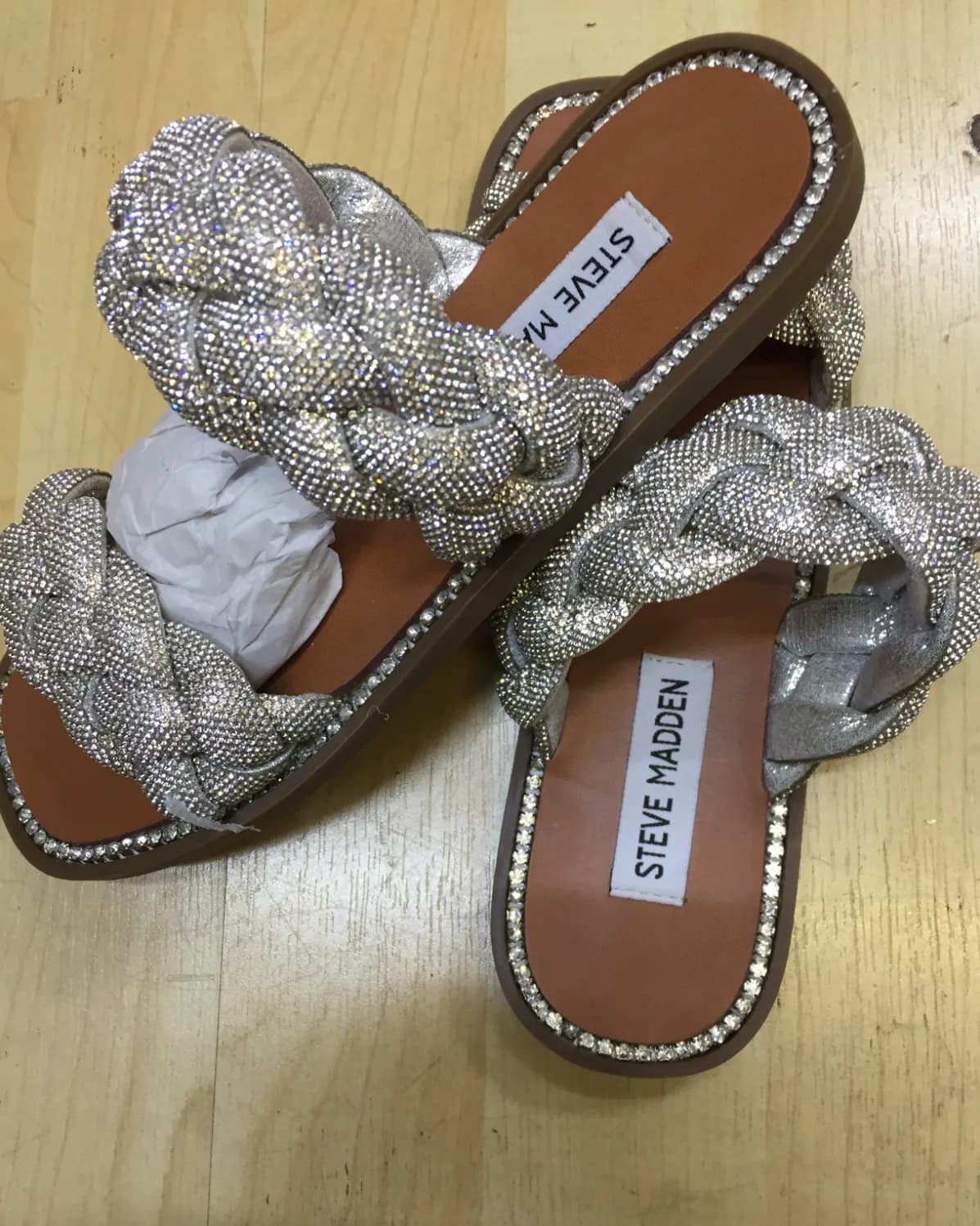 Steve Madden Newbie Leather Flat Sandal with Rhinestone Detail UK 2.5