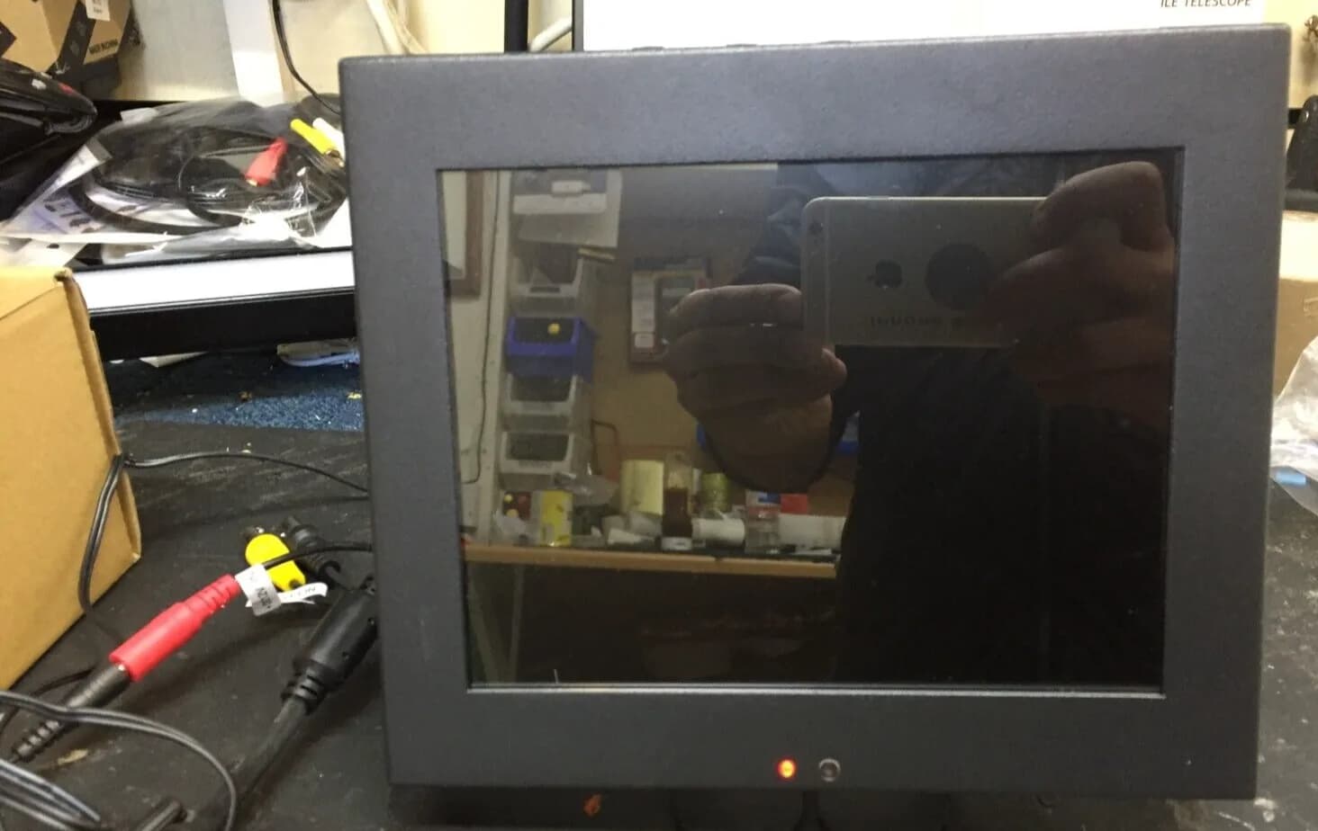 8" LED Monitor Metal Case Glass Front VGA BNC & Remote Control 800 x 600 PIXELS
