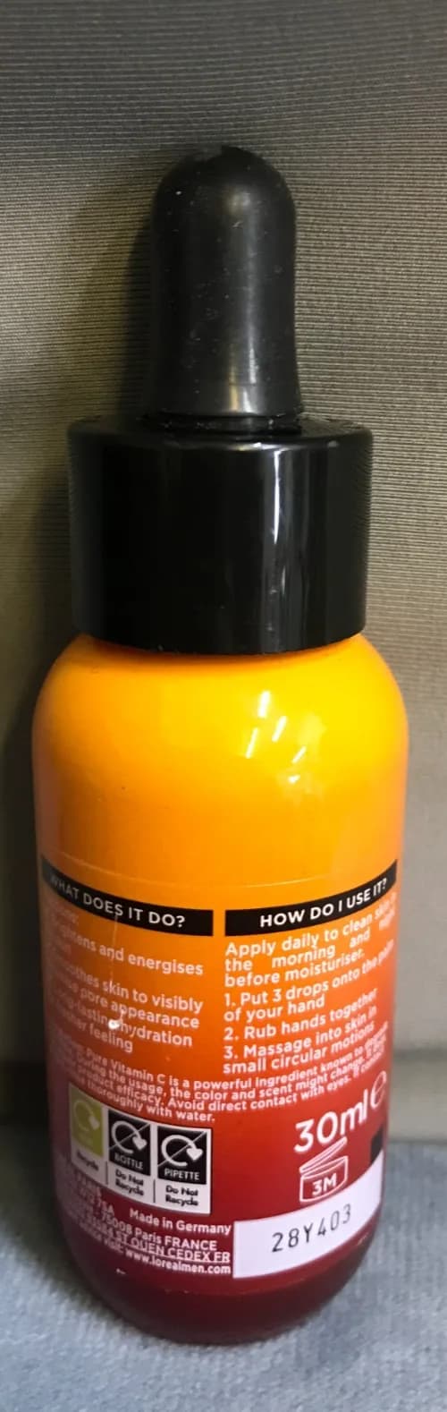 L'Oréal Men Expert Vitamin C Shot Serum: Pure Vitamin C for Men's Skin. Brighten