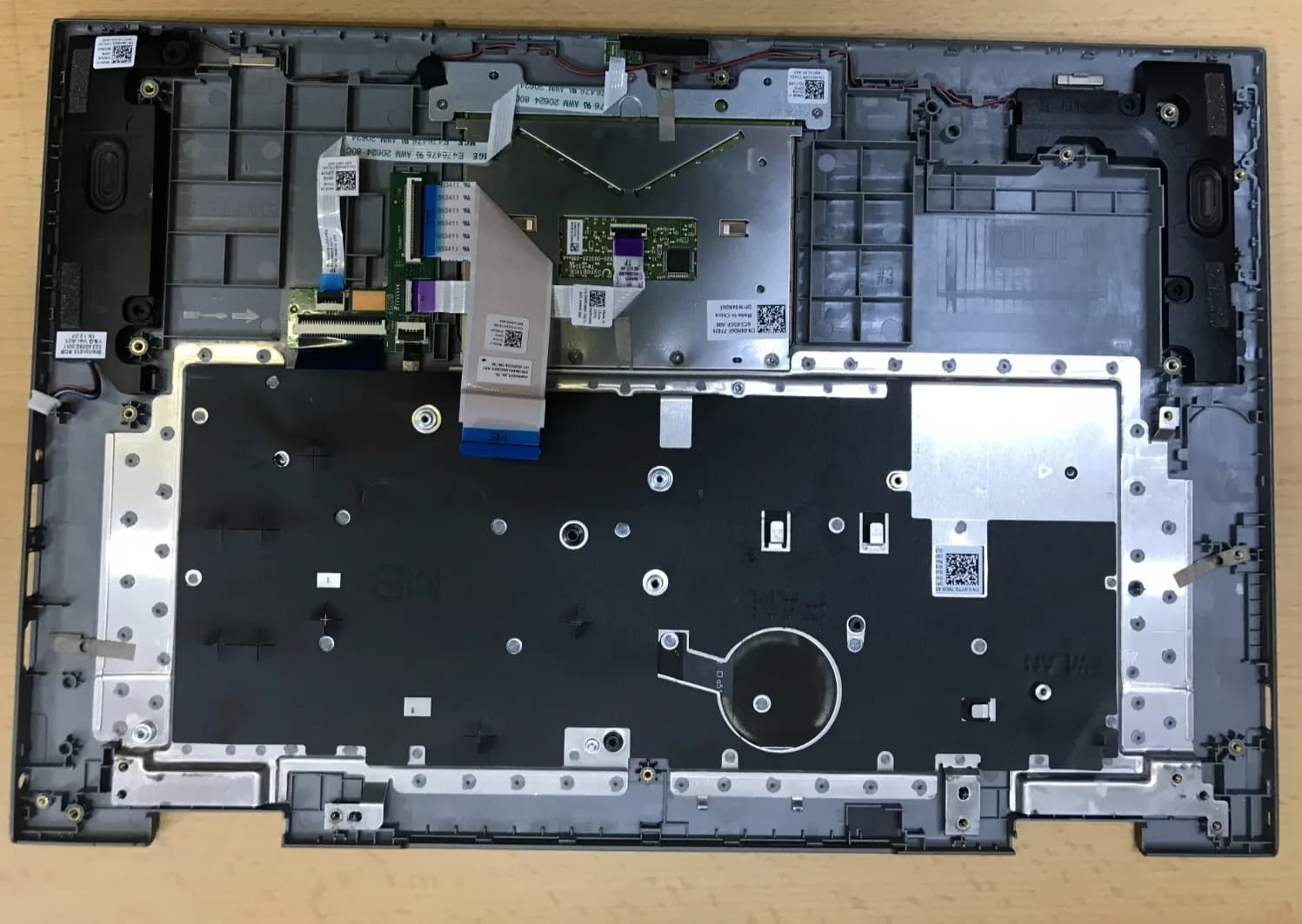 Dell Inspiron 15 5578 2-in-1 Laptop Palm Rest Keyboard Touchpad & Speakers
