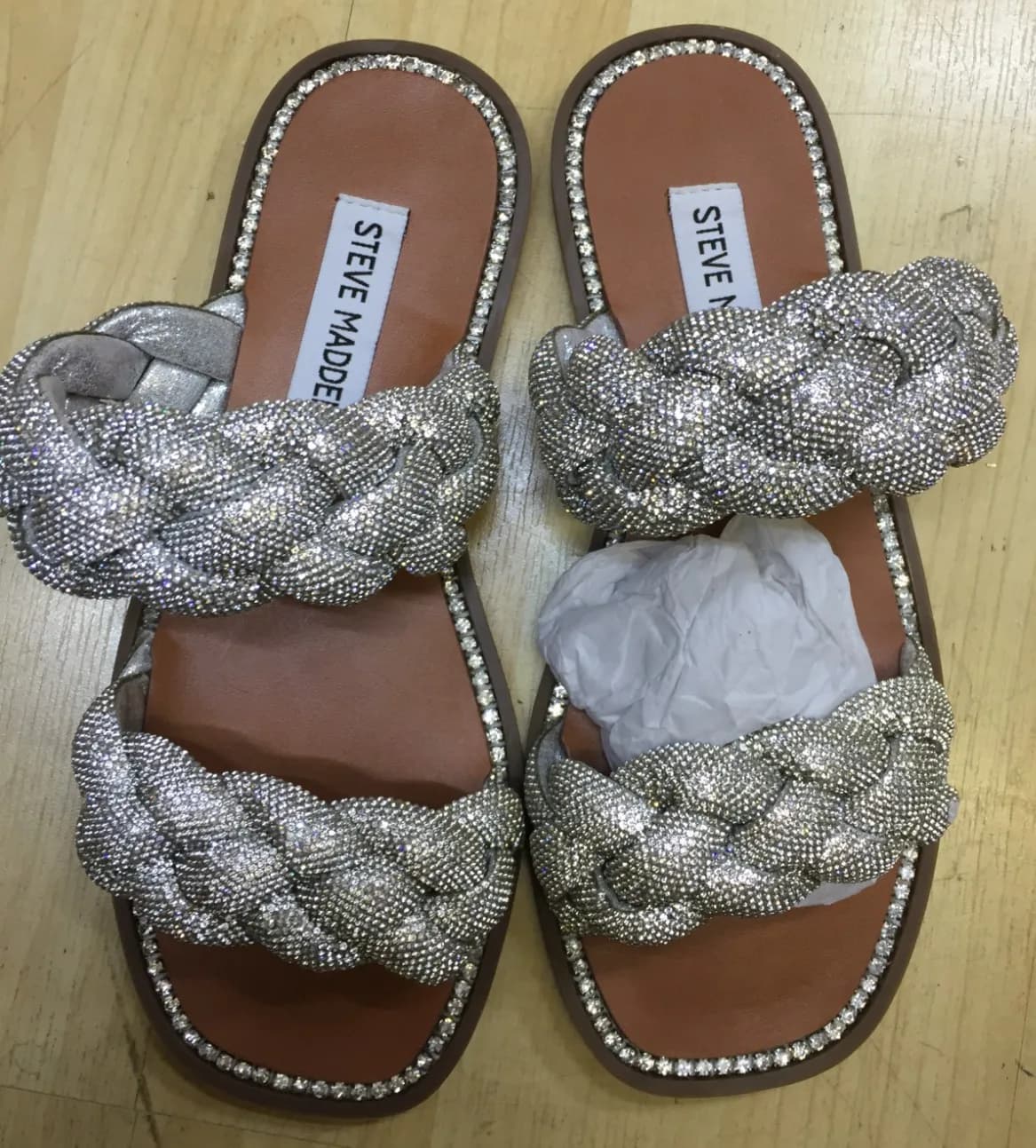 Steve Madden Newbie Leather Flat Sandal with Rhinestone Detail UK 2.5