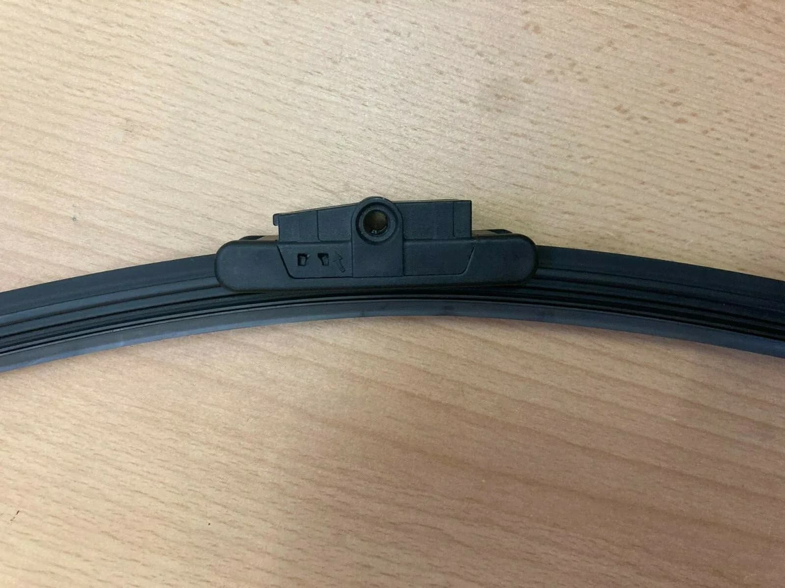 MERCEDES BENS C CLASS W204 24" WIPERS FLAT BLADE SET